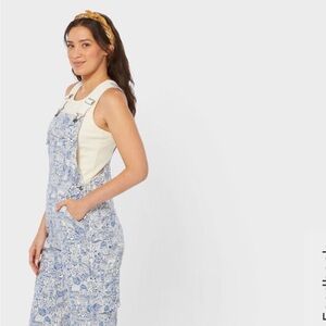 Duluth Trading Co. Blue and White Heirloom Gardening Farm toile Overalls medium